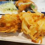 卓 - 小エビと新玉ネギのかき揚げその２