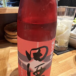 Kitashinchikokono - 北海道産の酒造好適米「彗星」を使用した田酒の純米吟醸。ボトルが赤い、赤い彗星。