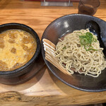 東昇軒 - 石焼豚骨つけ麺（ピリ辛）