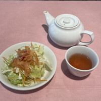 シェフス - サラダ＆ジャスミン茶