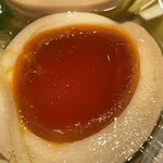 らーめん 鶏喰 - 太陽くらい赤い味玉