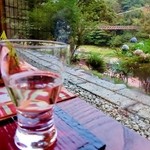 【彩つむぎ　歳時記懐石　葉月】・・・百合の花　色とりどりに　咲き誇り・・・食前酒「酢橘酒」