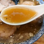 中華そば専門 とんちぼ - 煮干しを効かせた豚骨魚介の清湯醤油。