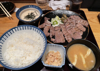 Kurochoubee - 厚切り牛たん炙り焼き定食(芯たん) 2300円
