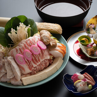 ほっと心も温めるここでしか味わえないお鍋