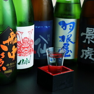 Enjoy a glass of local sake, craft beer, or chestnut shochu that goes well with your meal.