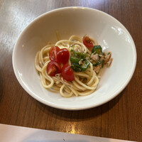 グランカフェ - オクラと、トマト、ツナの冷製Pasta。