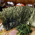 横浜家系ラーメン 三郷家 - 海苔増しは5枚100円。