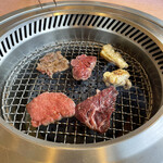 肉屋直営 焼肉 但馬屋 - 