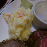 ビーフシチューとハンバーグステーキのお店 BUN吉 - New：付け合せのポテサラ