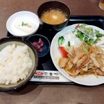 Donkomatsu donburi ando shouchuuba - 生姜焼きセット
