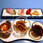 Muchuu Izakaya Ringu - 前菜と刺身盛り合わせ