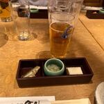 Kushiyaki Sakana Shinjukumiyagawa - 前菜三種と生ビール