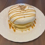 さかい珈琲 - マカダミアナッツソースのパンケーキ