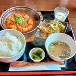 Shisen Ryouri Hideto - スタミナ！セット　（レバニラ＆麻婆豆富＆デザート）　1300円　大盛　無料