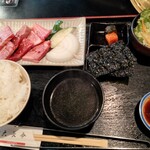 Koube Gyuu Koshitsu Yakiniku Techangun - 