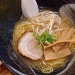 ラーメン工房 ら房 - しお