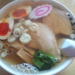 麺屋 ようすけ - ラーメン￥５８０  ＋煮玉子￥１００