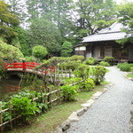 菊華荘 - お庭へでて散歩・・