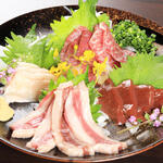 Assortment of 5 pieces of horse sashimi from Kumamoto Prefecture