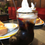 コメダ珈琲店 - クリームコーヒー。