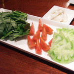 よろにく - お鍋の具。空芯菜、赤トマト、青トマト、コプチャン