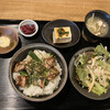 Sumiyakiyakitori hinotetu - ランチスペシャルの炭火焼き豚バラ丼@1,000円