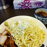 えーちゃん食堂 - ざるラーメン(茹で前250g) 900円、メンマ 300円