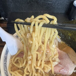 らーめん 稲荷屋 - 太麺リフト