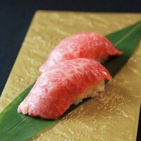 和牛炙り寿司（二貫）