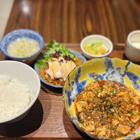 中華旬彩 森本 - 麻婆豆腐にミニよだれ鶏セット