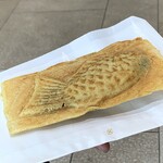 たいやき神田達磨 - 羽根付きたい焼き　２１０円