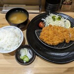 とんかつ ふる味 - ロースカツ定食