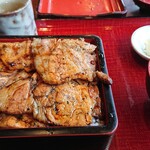 炭火焼豚丼柏家 - 