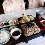 Danshou - ざるそば定食 1,600円(税込)。