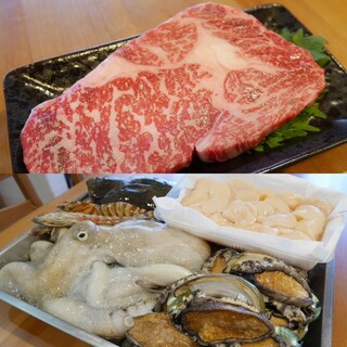 We are particular about the ingredients, including carefully selected seafood from the Akashi Wholesale Market and beef from Rokko Hime Beef.
