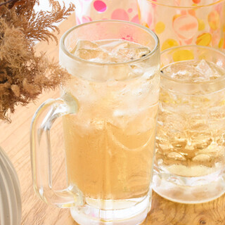 お得なハイボールなど豊富なドリンクのほかテイクアウトも充実◎