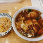 上海楼 - 五目麺とミニチャーハンのセット¥1,150
