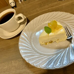 Tsukino Hinata - パイナップルのチーズケーキ¥520