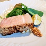 La Brianza - サカエヤさんの走る豚炭火焼き檜の香りタスマニア産粒マスタード。これまで巡り合わせが合わずいただけていなかった走る豚がいただけて嬉しい