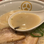 TOKYO豚骨BASE - スープ(白) クリーミーです