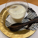 日本ばし さく間 - やさしい甘みとさわやかな香り じゃがいもの冷製すり流し 中にうなぎが♪