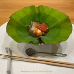 日本ばし さく間 - 筍，じゅんさい，海老，トマトのジュレ乗せ あんず酒にさっと浸けたトマトが甘くて絶品♪