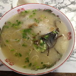 八福 - ラーメン全景。