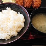 Jinenjo Ryouri Fukufuku Tei - 麦飯と味噌汁