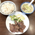 太助 分店 - 牛たん焼き+テールスープ+麦飯