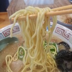 らーめん もんつきかかか - 木曜限定とんこつ塩　麵リフト