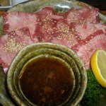 中むら - あしたか牛の牛タンを炭火焼きで・・・