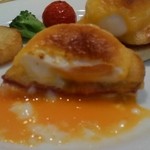 レ セゾン - 朝食 エッグベネディクティン断面