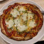 ガスト - 料理写真:マルゲリータピザ